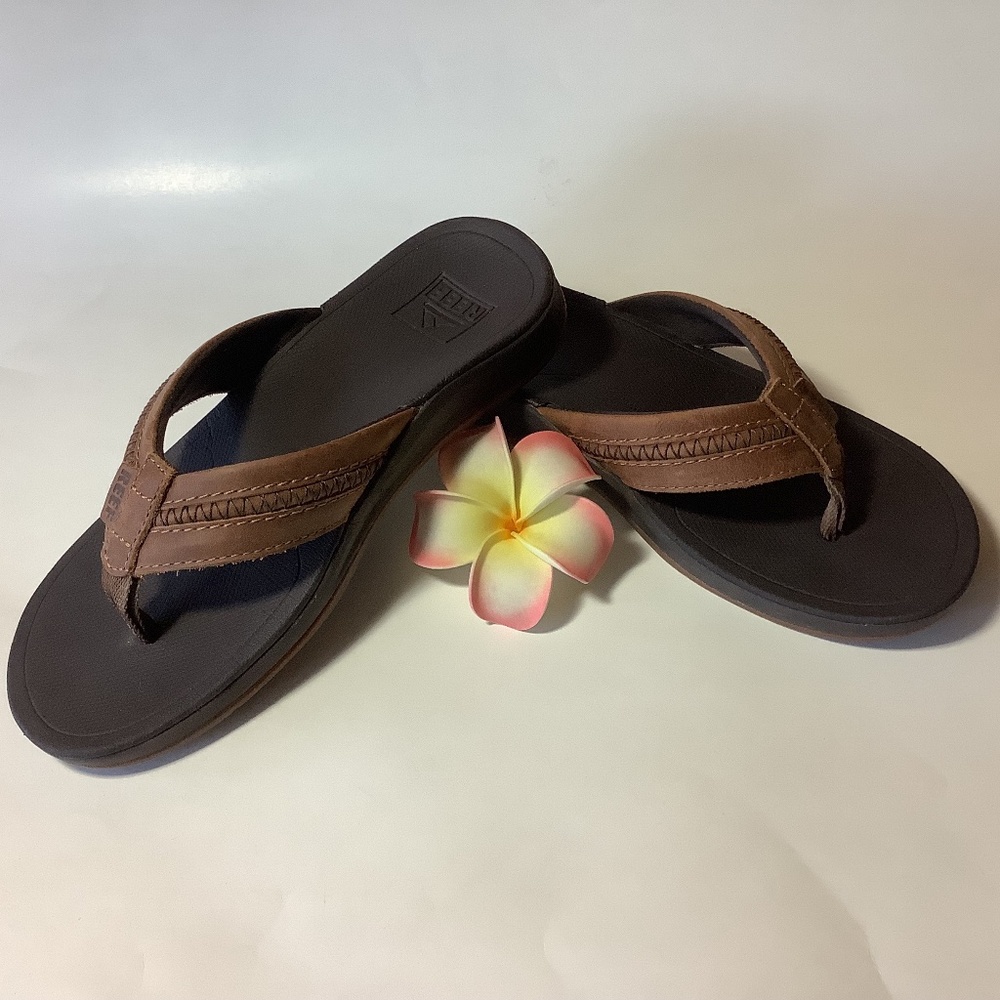 Reef flip flop leather sandals arch support